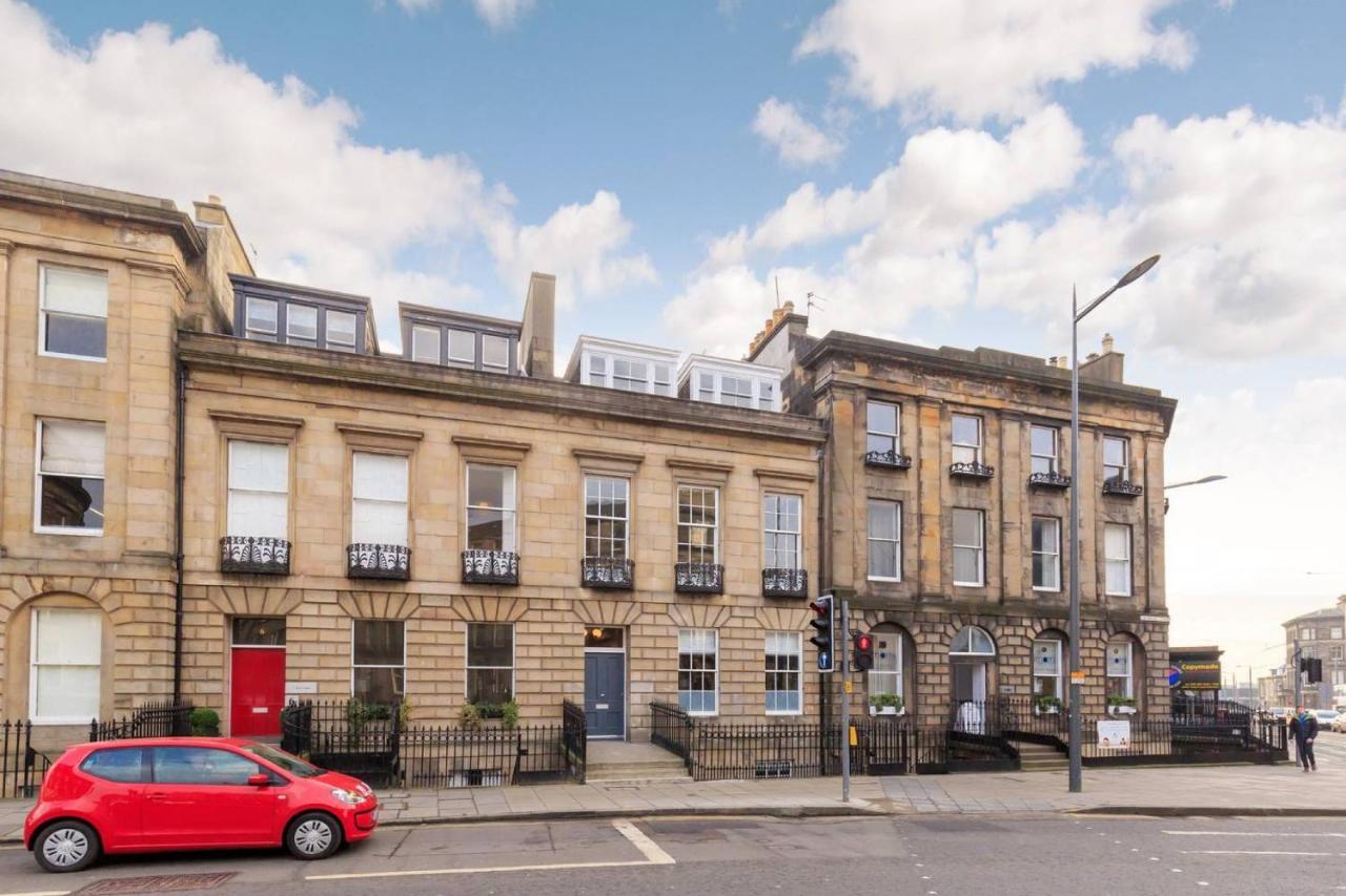 Joivy Luxurious 2Br Home Near Haymarket Station Edimburgo Exterior foto