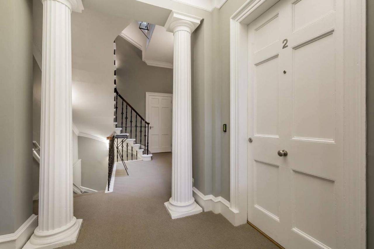 Joivy Luxurious 2Br Home Near Haymarket Station Edimburgo Exterior foto
