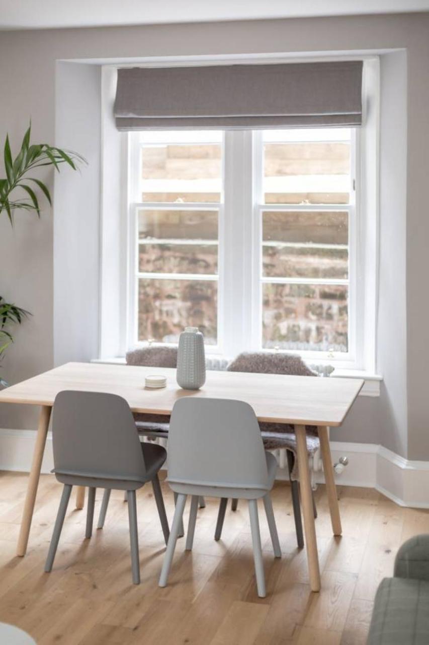 Joivy Luxurious 2Br Home Near Haymarket Station Edimburgo Exterior foto