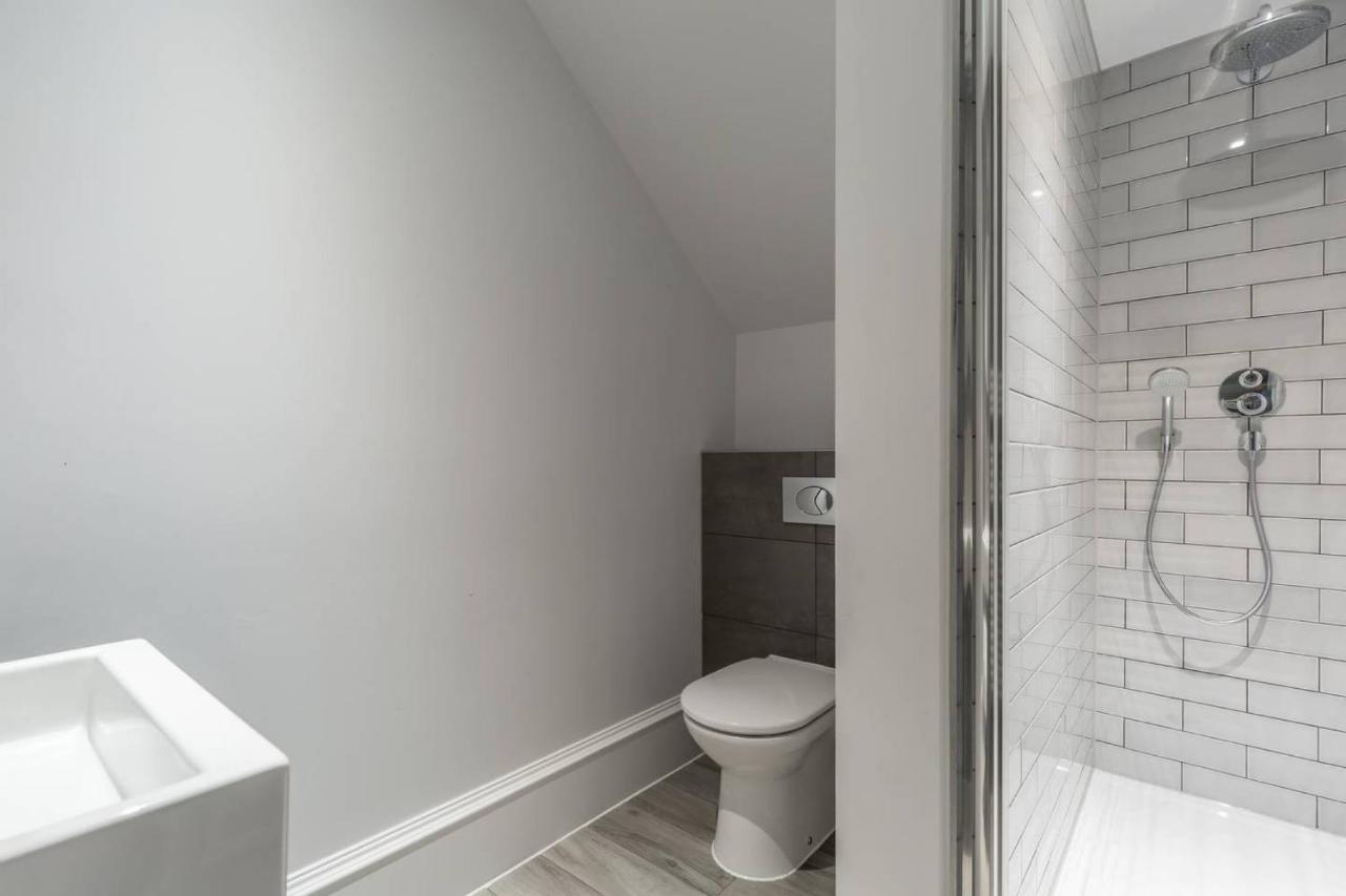 Joivy Luxurious 2Br Home Near Haymarket Station Edimburgo Exterior foto